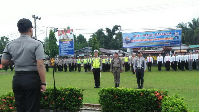 Kapolres Kampar Pimpin Apel Gelar Pasukan Ops Patuh Siak 2017
